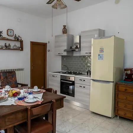 La Casa Dei Nonni Nyaraló Paola